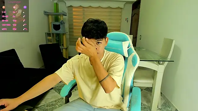 Snapshot of Franco_Rizzo_ chatting on September 2025 04:58:01 AM Franco Rizzo online show from September 2025 04:58:01 AM