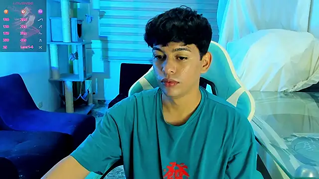 Snapshot of Franco_Rizzo_ chatting on October 2025 04:29:01 AM Franco Rizzo online show from October 2025 04:29:01 AM