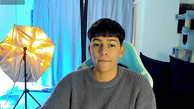 Snapshot of Franco_Rizzo_ chatting on November 2025 03:06:02 AM Franco Rizzo online show from November 2025 03:06:02 AM