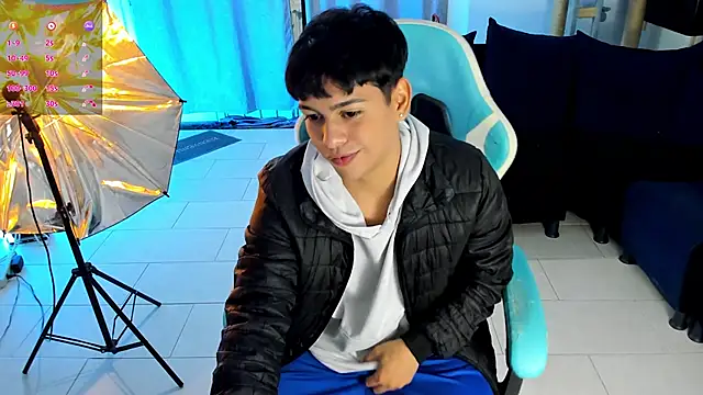 Snapshot of Franco_Rizzo_ chatting on November 2025 11:47:02 PM Franco Rizzo online show from November 2025 11:47:02 PM