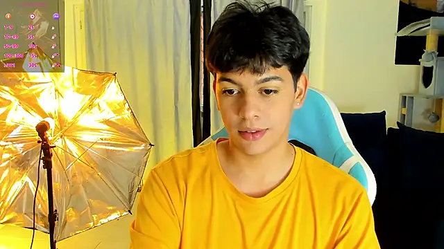 Snapshot of Franco_Rizzo_ chatting on November 2025 10:25:02 PM Franco Rizzo online show from November 2025 10:25:02 PM