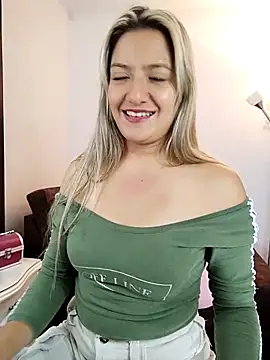 Snapshot of valeriahunter1 chatting on January 2025 10:29:02 PM valeriahunter1 online show from January 2025 10:29:02 PM