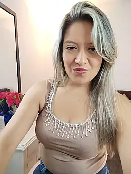 Snapshot of valeriahunter1 chatting on January 2026 11:19:01 PM valeriahunter1 online show from January 2026 11:19:01 PM