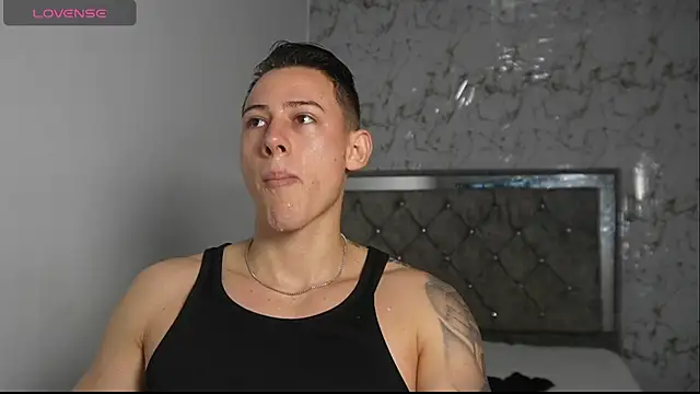 Muscle King Cum online show from May 2026 01:49:02 PM