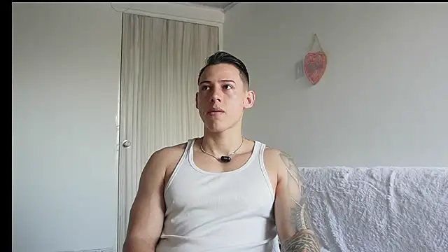 Muscle King Cum online show from May 2026 01:41:01 PM