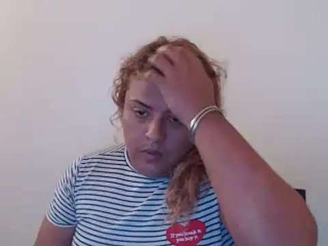 Snapshot of KIARAMARSHALLWELLZ chatting on December 2024 09:04:02 PM KIARAMARSHALLWELLZ online show from December 2024 09:04:02 PM