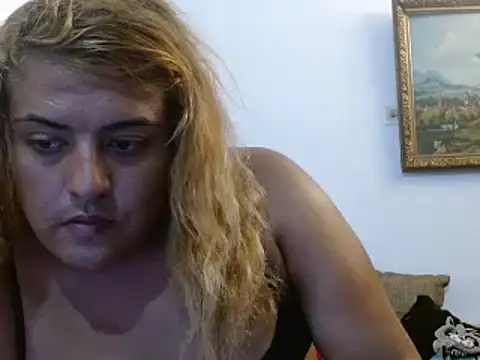 Snapshot of KIARAMARSHALLWELLZ chatting on January 2025 06:49:02 PM KIARAMARSHALLWELLZ online show from January 2025 06:49:02 PM