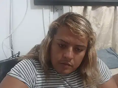 Snapshot of KIARAMARSHALLWELLZ chatting on January 2026 05:34:02 AM KIARAMARSHALLWELLZ online show from January 2026 05:34:02 AM