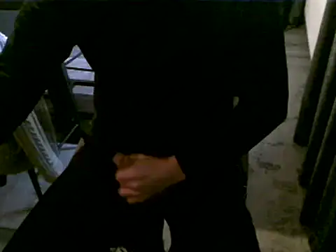 Snapshot of hornyman18cm39 chatting on December 2024 11:18:01 AM hornyman18cm39 online show from December 2024 11:18:01 AM