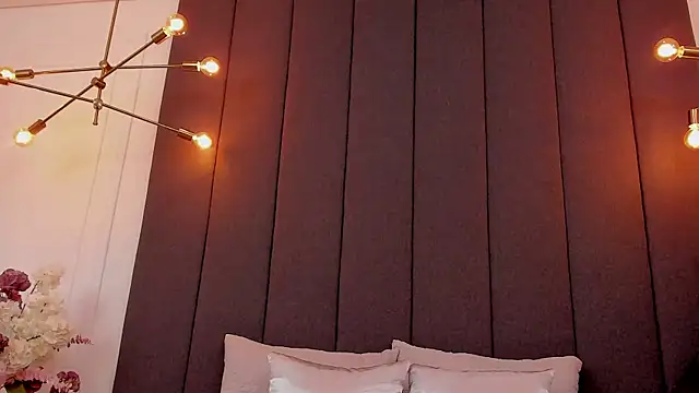 Snapshot of JuanaSimons chatting on December 2024 02:13:02 AM JuanaSimons online show from December 2024 02:13:02 AM