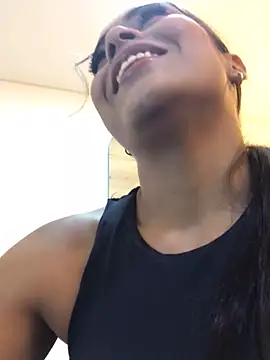 Snapshot of JuanaSimons chatting on January 2025 10:27:02 PM JuanaSimons online show from January 2025 10:27:02 PM