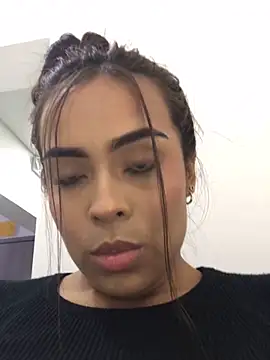 Snapshot of JuanaSimons chatting on February 2025 01:47:02 AM JuanaSimons online show from February 2025 01:47:02 AM