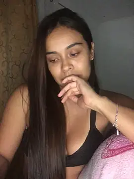 Snapshot of JuanaSimons chatting on October 2025 02:08:02 AM JuanaSimons online show from October 2025 02:08:02 AM