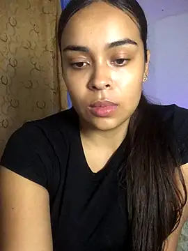 Snapshot of JuanaSimons chatting on December 2025 12:05:01 AM JuanaSimons online show from December 2025 12:05:01 AM