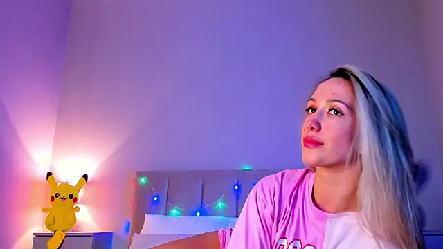 VikkiLustfull online show from January 2025 06:31:01 PM