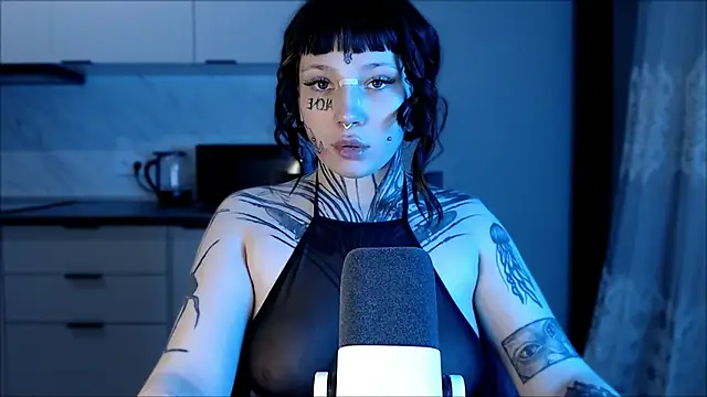 Snapshot of tradishka chatting on January 2025 02:21:02 AM tradishka online show from January 2025 02:21:02 AM