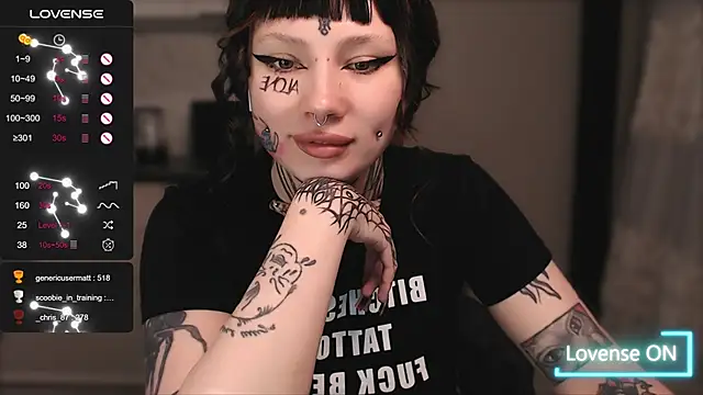 Snapshot of tradishka chatting on February 2025 04:56:02 PM tradishka online show from February 2025 04:56:02 PM