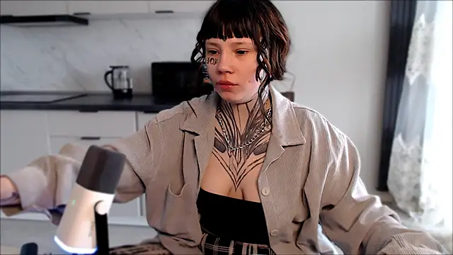 Snapshot of tradishka chatting on March 2025 08:49:02 AM tradishka online show from March 2025 08:49:02 AM