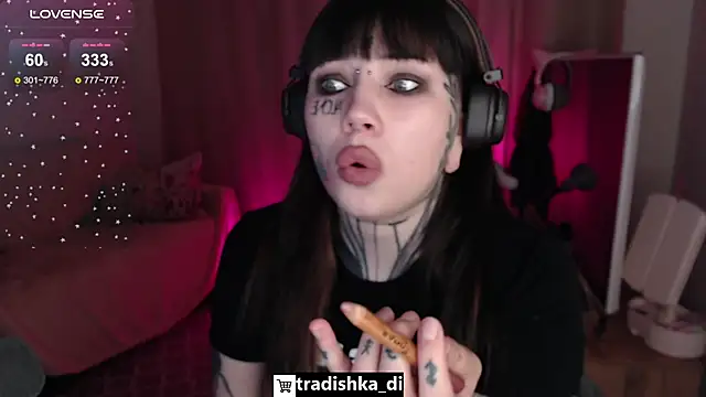 tradishka online show from November 2025 07:34:02 PM