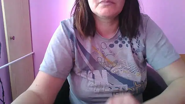 Snapshot of Lucinka1 chatting on February 2025 11:13:02 AM Lucinka1 online show from February 2025 11:13:02 AM