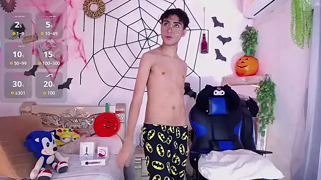 Snapshot of huge_armound chatting on October 2025 04:56:01 AM huge armound online show from October 2025 04:56:01 AM