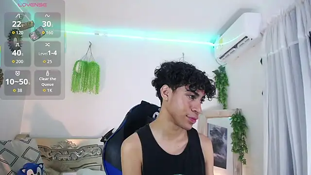 Snapshot of huge_armound chatting on February 2026 02:16:02 AM huge armound online show from February 2026 02:16:02 AM