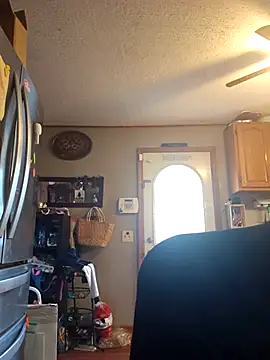 sweetkitty111 online show from October 2025 07:44:02 PM