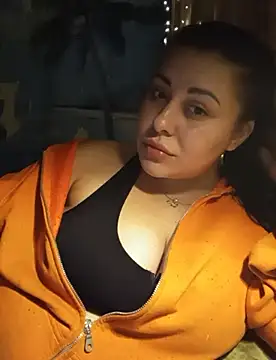 Snapshot of DaisyStreet chatting on January 2025 09:15:02 PM DaisyStreet online show from January 2025 09:15:02 PM