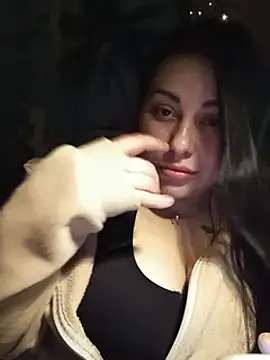 Snapshot of DaisyStreet chatting on January 2025 09:43:02 PM DaisyStreet online show from January 2025 09:43:02 PM