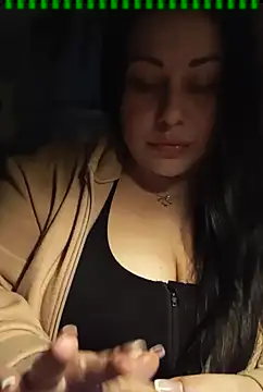 Snapshot of DaisyStreet chatting on February 2025 07:19:02 PM DaisyStreet online show from February 2025 07:19:02 PM