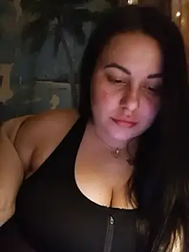 Snapshot of DaisyStreet chatting on February 2025 09:57:01 PM DaisyStreet online show from February 2025 09:57:01 PM