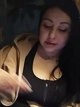 Snapshot of DaisyStreet chatting on March 2025 12:44:01 AM DaisyStreet online show from March 2025 12:44:01 AM