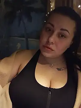 Snapshot of DaisyStreet chatting on March 2025 05:46:01 PM DaisyStreet online show from March 2025 05:46:01 PM