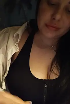 Snapshot of DaisyStreet chatting on March 2025 06:44:02 PM DaisyStreet online show from March 2025 06:44:02 PM