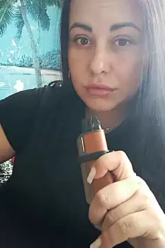 Snapshot of DaisyStreet chatting on September 2025 12:42:02 PM DaisyStreet online show from September 2025 12:42:02 PM