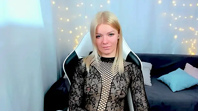 Snapshot of Lily_Daviss chatting on April 2026 03:02:01 AM Lily Daviss online show from April 2026 03:02:01 AM