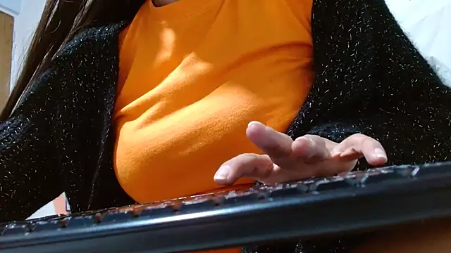 Snapshot of lupita84 chatting on December 2025 10:58:01 PM lupita84 online show from December 2025 10:58:01 PM