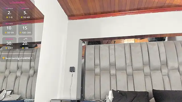 NikkySmiith online show from October 2025 11:44:01 AM