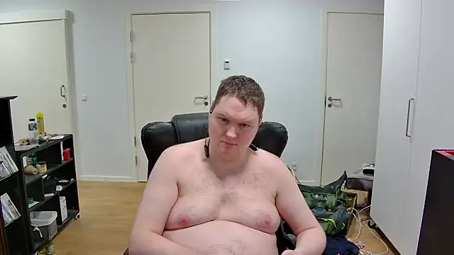 Snapshot of kresser1995DK21 chatting on March 2025 12:04:01 AM kresser1995DK21 online show from March 2025 12:04:01 AM