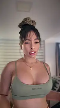 Alison Diaz17 online show from April 2026 09:42:02 PM