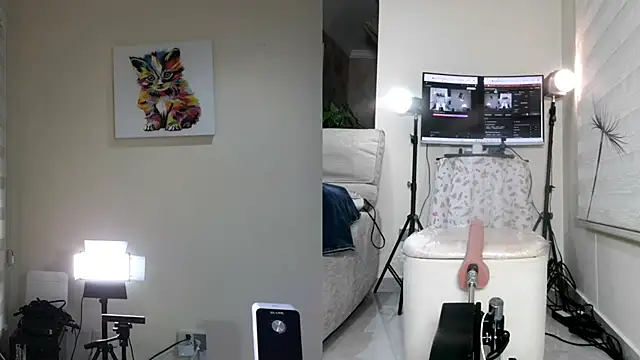 Snapshot of Alondra_fetish chatting on September 2025 04:36:02 AM Alondra fetish online show from September 2025 04:36:02 AM