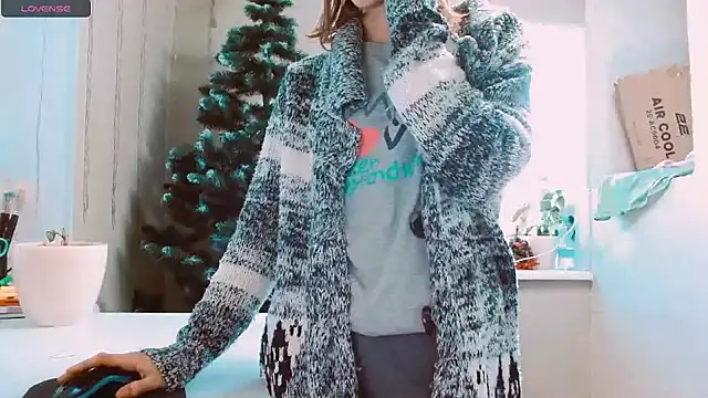 Snapshot of RosaJil chatting on December 2024 01:44:01 PM RosaJil online show from December 2024 01:44:01 PM