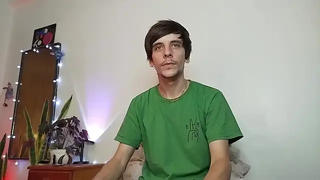 Snapshot of tobix_ chatting on January 2025 03:06:02 AM tobix online show from January 2025 03:06:02 AM