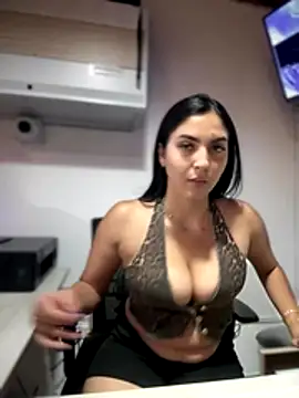 MarianaBenz online show from November 2025 01:33:02 AM