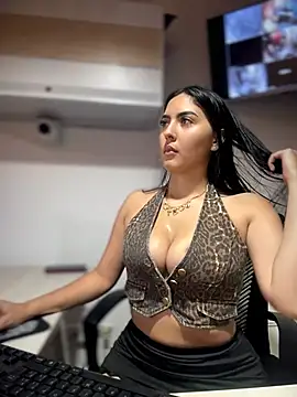 MarianaBenz online show from June 2026 12:11:01 AM