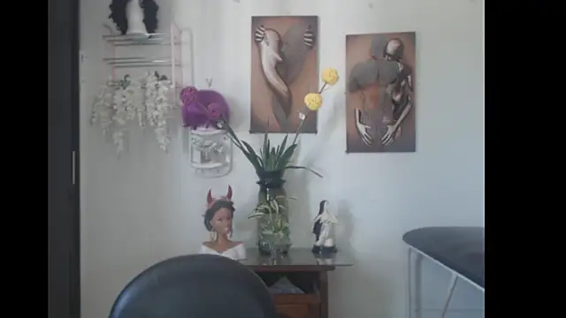 Snapshot of bardotbigcockts chatting on February 2025 02:43:01 PM bardotbigcockts online show from February 2025 02:43:01 PM