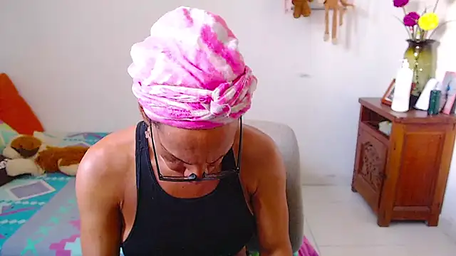 Snapshot of bardotbigcockts chatting on September 2025 08:34:02 PM bardotbigcockts online show from September 2025 08:34:02 PM