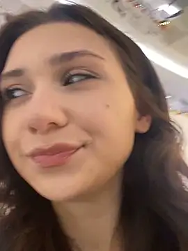 QuitieLia online show from January 2025 03:25:01 PM