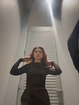 QuitieLia online show from October 2025 08:15:01 AM