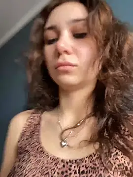 QuitieLia online show from April 2026 07:22:01 AM